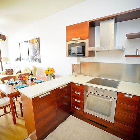 Luxury Rockefeller - Sea Towers Apartment Гдиня Стая снимка