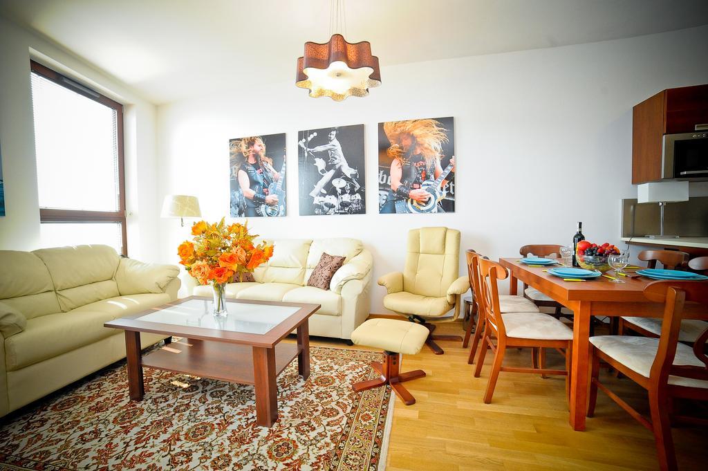 Luxury Rockefeller - Sea Towers Apartment Гдиня Стая снимка