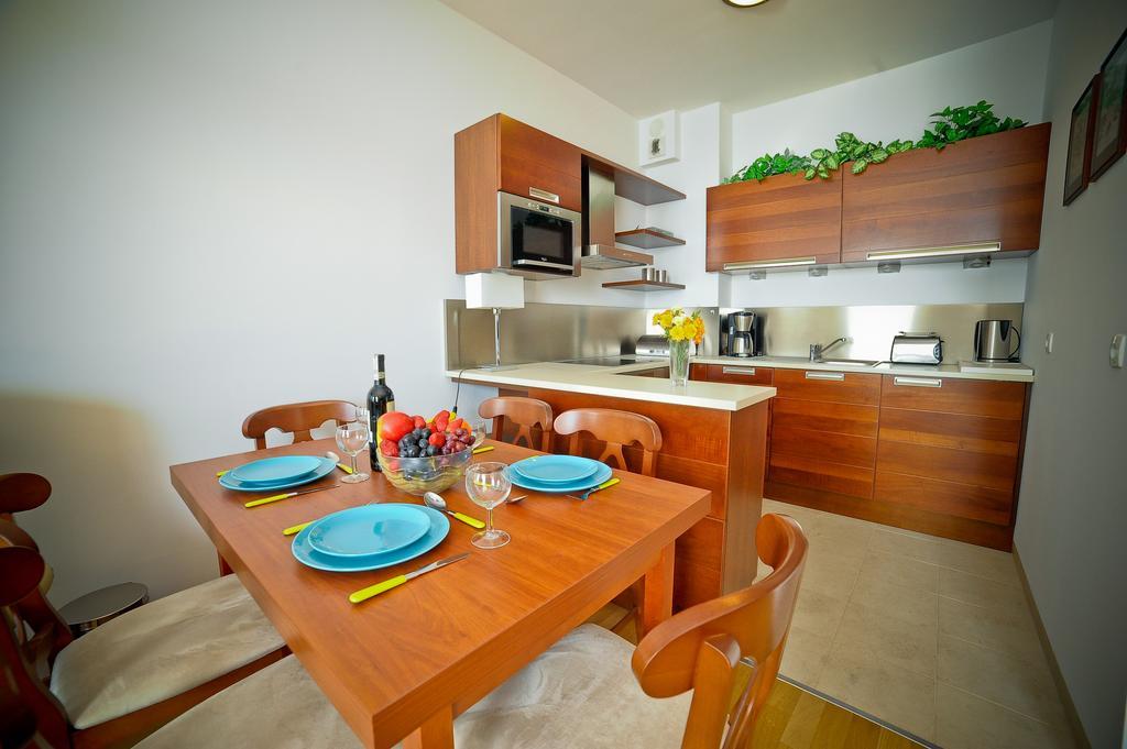 Luxury Rockefeller - Sea Towers Apartment Гдиня Стая снимка