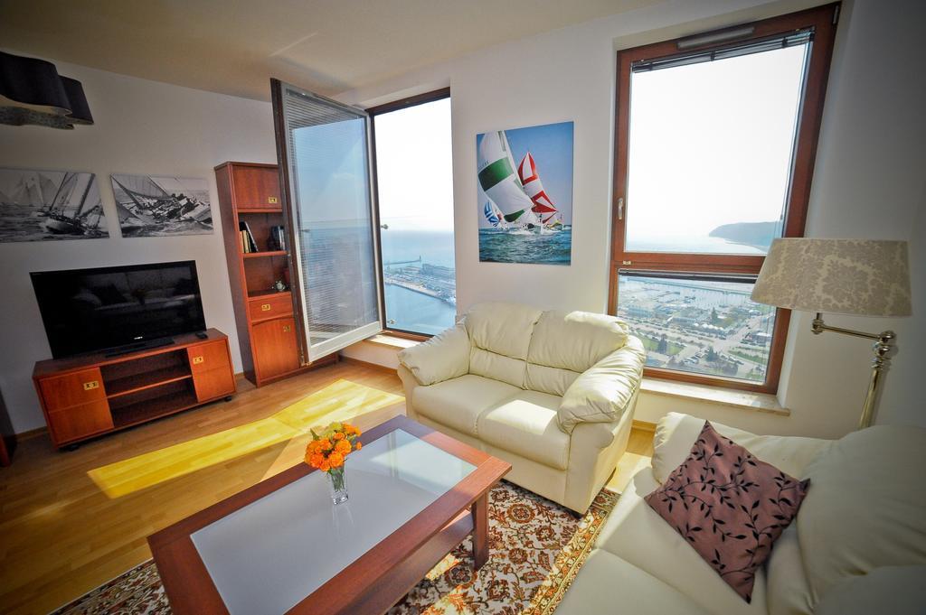 Luxury Rockefeller - Sea Towers Apartment Гдиня Стая снимка