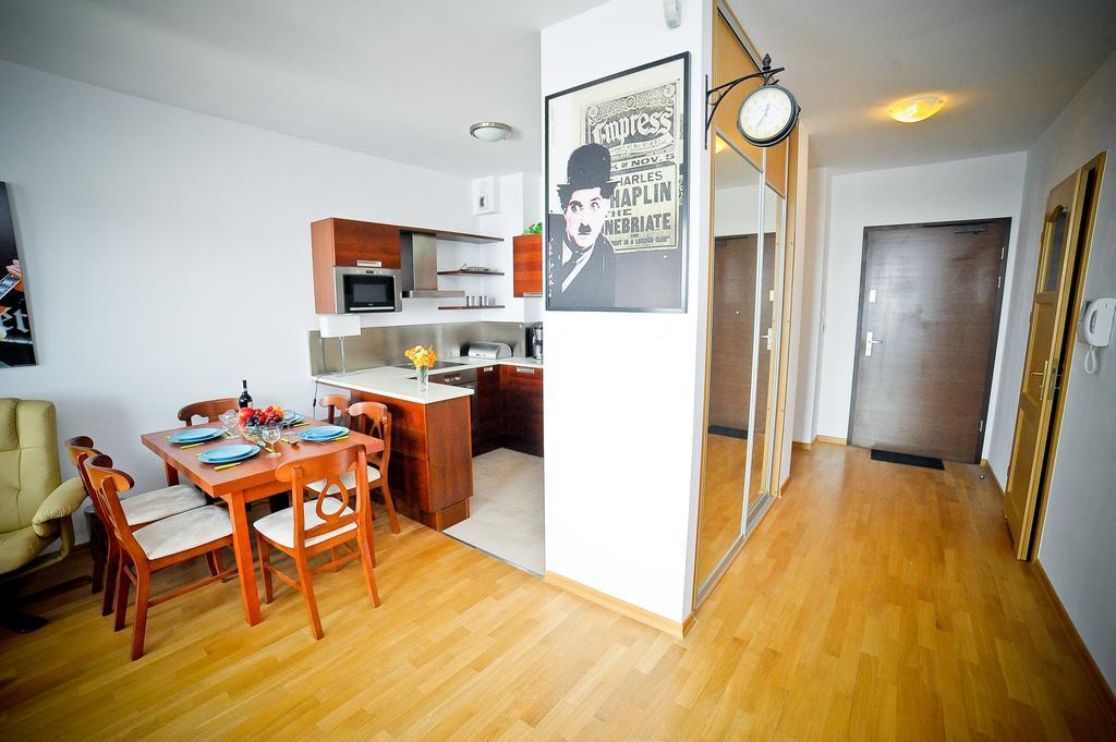Luxury Rockefeller - Sea Towers Apartment Гдиня Стая снимка